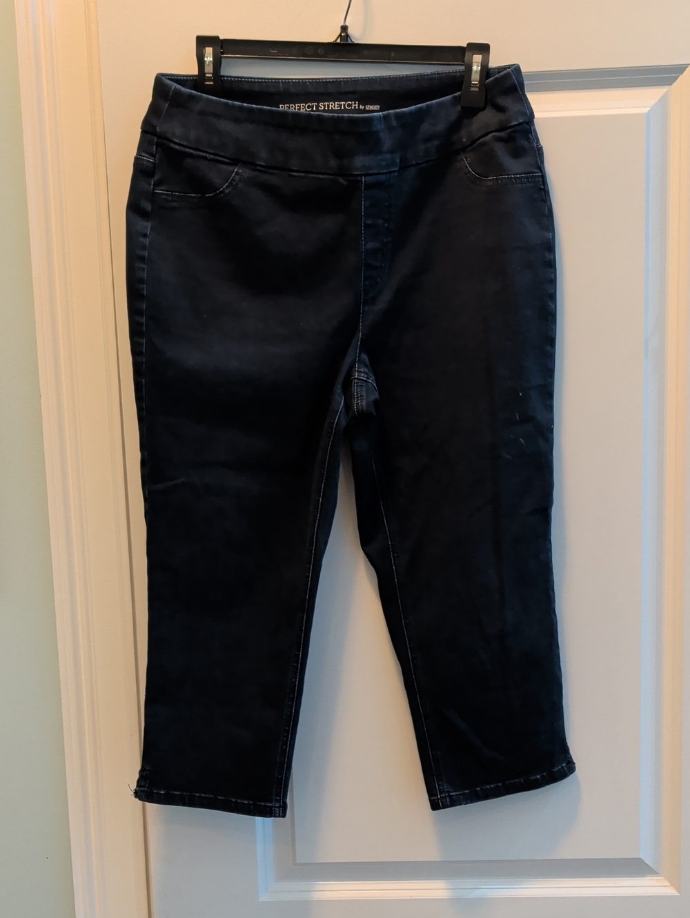 Chico's Perfect Stretch Capri in Dark Blue